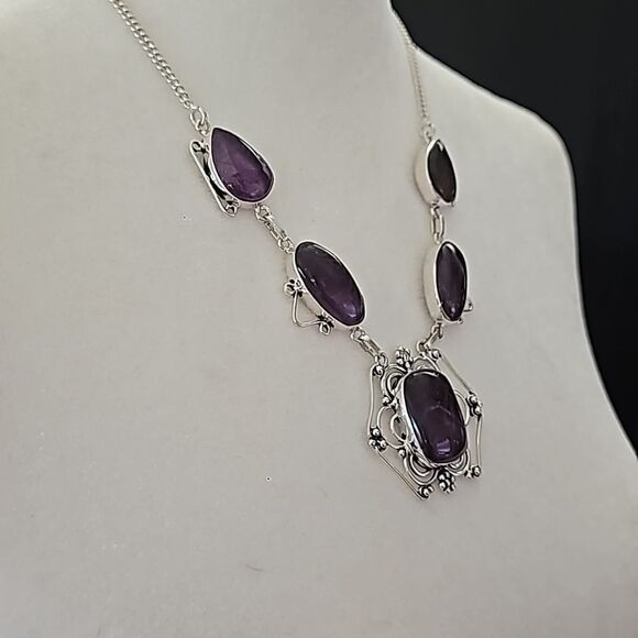 Amethyst Agate Stone Necklace 18" - Picture 3 of 7